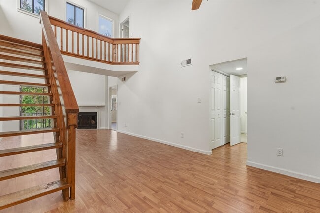 property at 2900 Woodrich Dr