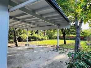 525 NW 22nd Ave in Fort Lauderdale, FL - Building Photo - Building Photo