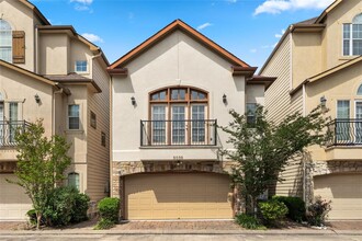 9008 Bayview Cove Dr in Houston, TX - Building Photo - Building Photo
