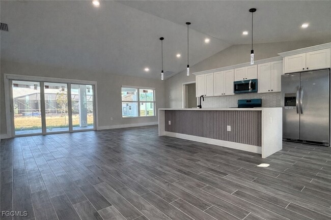 2321 NW 30th Terrace in Cape Coral, FL - Building Photo - Building Photo