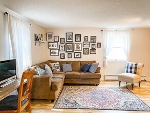 220 Hartford St in Natick, MA - Building Photo - Building Photo