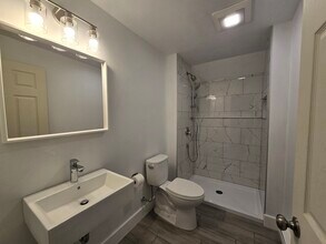 22 Newcastle Rd, Unit 22 in Boston, MA - Building Photo - Building Photo