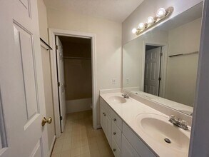 8 Blackberry Ct in Lynchburg, VA - Building Photo - Building Photo