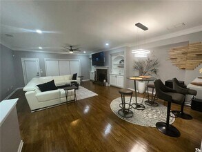 2011 Appaloosa Mill Cir NE in Buford, GA - Foto de edificio - Building Photo