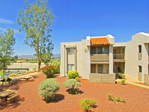 Valley View Apartments in Tucson, AZ - Building Photo - Building Photo