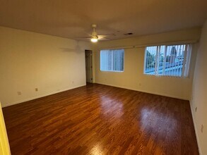 3190 Claremore Ave in Long Beach, CA - Building Photo - Building Photo