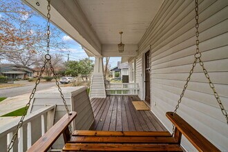 617 E Park Ave in San Antonio, TX - Building Photo - Building Photo