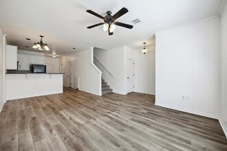 2101 Town Centre Dr in Round Rock, TX - Building Photo - Building Photo