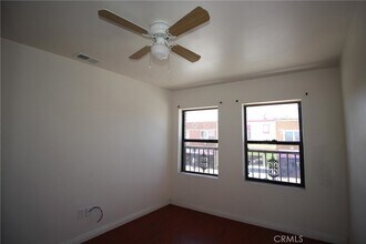 7914 Seville Ave, Unit B in Huntington Park, CA - Building Photo - Building Photo