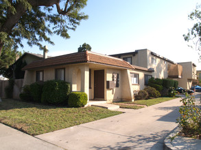 19162 Florida St in Huntington Beach, CA - Building Photo - Building Photo