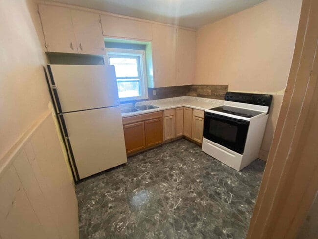 1202 Gomber Ave in Cambridge, OH - Building Photo - Building Photo