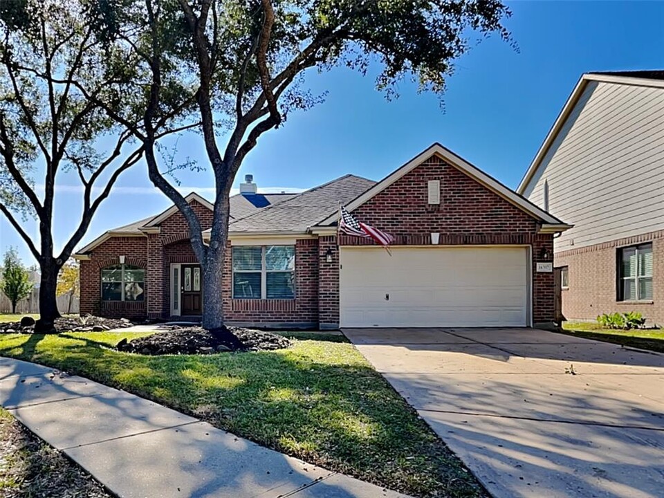 16707 Thorn Cypress Dr in Cypress, TX - Building Photo