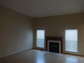 5104 Hilliard Green Dr in Hilliard, OH - Foto de edificio - Building Photo