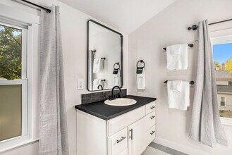 37 Gold Ave NW in Grand Rapids, MI - Building Photo - Building Photo