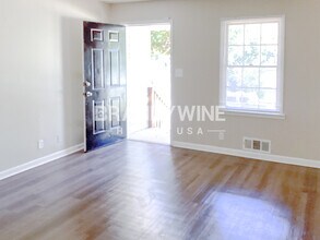 5257 Norman Blvd in Atlanta, GA - Foto de edificio - Building Photo