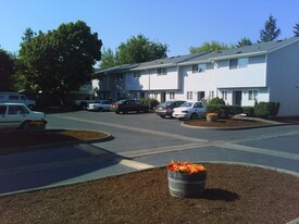 Mountain View Townhouses Apartments