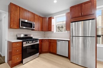 916 Willow Ave in Hoboken, NJ - Building Photo - Building Photo