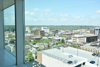 555 E William St, Unit 14H in Ann Arbor, MI - Building Photo - Building Photo
