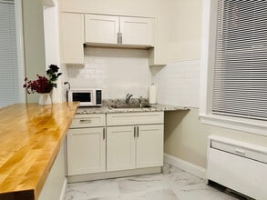 1700 Kennedy Blvd, Unit 11 in Union City, NJ - Foto de edificio - Building Photo