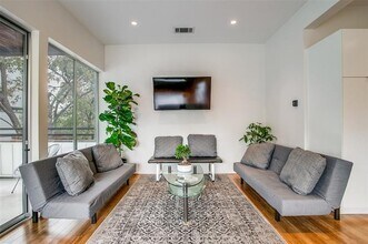 4401 Roseland Ave in Dallas, TX - Building Photo - Building Photo