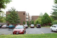 Eugene Hanratta Senior Housing in Watervliet, NY - Foto de edificio - Building Photo