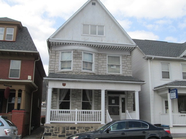 1055 Logan Ave in Tyrone, PA - Building Photo