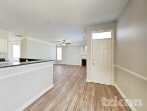 5920 Shining Oak Ln in Charlotte, NC - Building Photo - Building Photo