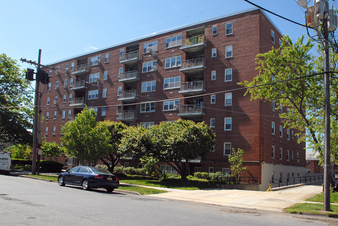 410 8th Ave in Asbury Park, NJ - Building Photo