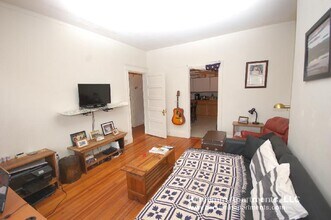 1383 Commonwealth Ave, Unit 8 in Boston, MA - Building Photo - Building Photo