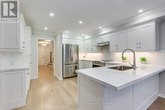 1735 The Collegeway in Mississauga, ON - Building Photo - Building Photo