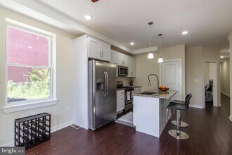 816 N 16th St in Philadelphia, PA - Building Photo - Building Photo