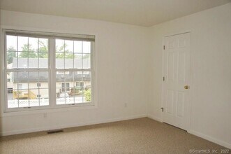 22 Ferris Ave in Norwalk, CT - Building Photo - Building Photo