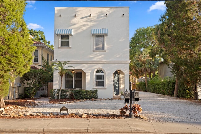 property at 2936 W Knights Ave