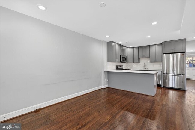 124 Baggett Pl in Alexandria, VA - Building Photo - Building Photo