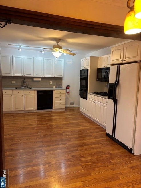 170 Sunset Ave, Unit 170 Sunset Ave apt#2nd fl in North Arlington, NJ - Building Photo