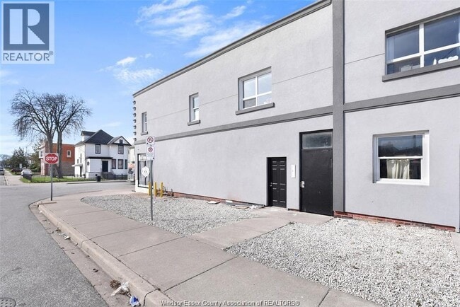 property at 1188 Wyandotte St E