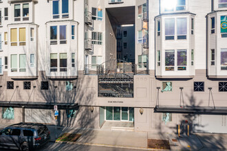 Alexandria Condominiums in Seattle, WA - Building Photo - Building Photo