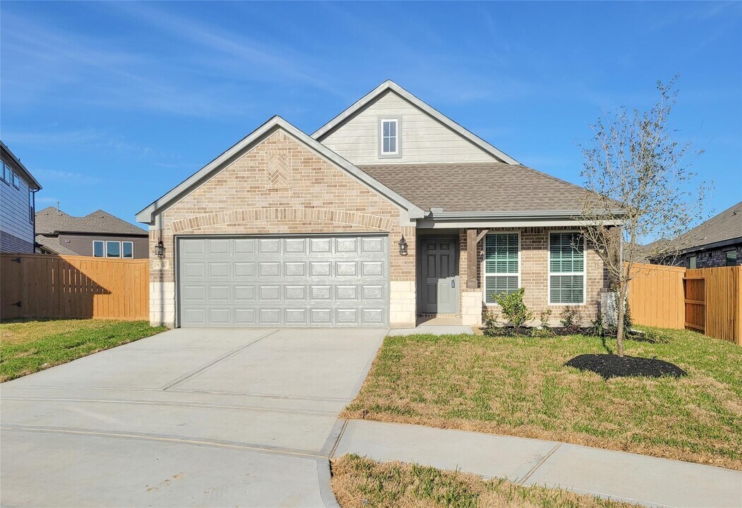 8310 Cape Martin Ln in Cypress, TX - Building Photo