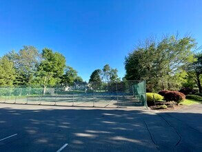 205 Victory Way in Clifton Park, NY - Building Photo - Building Photo