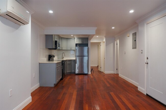526 E 148th St in Bronx, NY - Building Photo - Building Photo