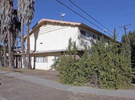 1803 W Sumac Ln in Anaheim, CA - Building Photo