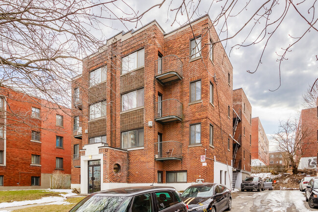 3740 De La Côte-Sainte-Catherine Ch in Montréal, QC - Building Photo - Building Photo