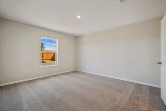 10430 Red Cardinal Dr in Cleveland, TX - Building Photo - Building Photo