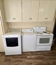 1619 W Olympia Dr in Boise, ID - Foto de edificio - Building Photo