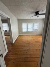 905 W Main St in Cameron, TX - Building Photo - Building Photo