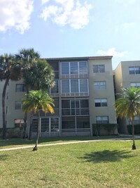 1800 N Lauderdale Ave, Unit 312 photo'