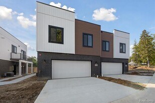 8120 Allor Lndg in Brighton, MI - Building Photo