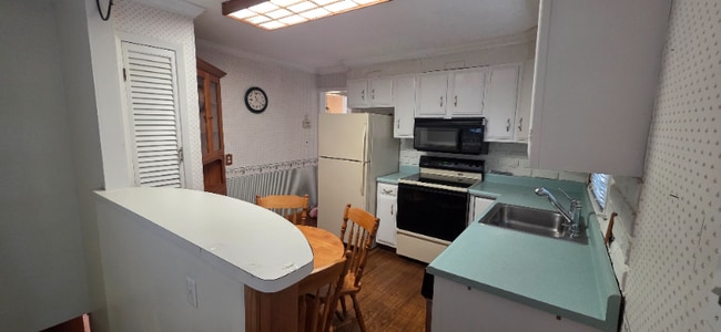 property at 74 Linden St