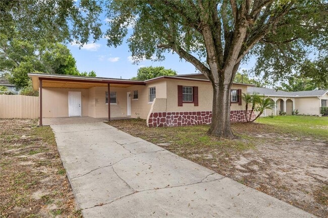 7314 Sequoia Dr in Tampa, FL - Building Photo - Building Photo
