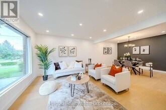 94 Lynvalley Crescent in Toronto, ON - Building Photo - Building Photo